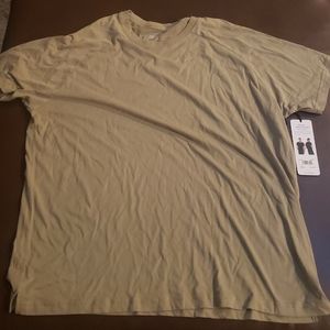 ALO Yoga Triump Tee Mens XXL  Color: WASABI BRAND NEW
